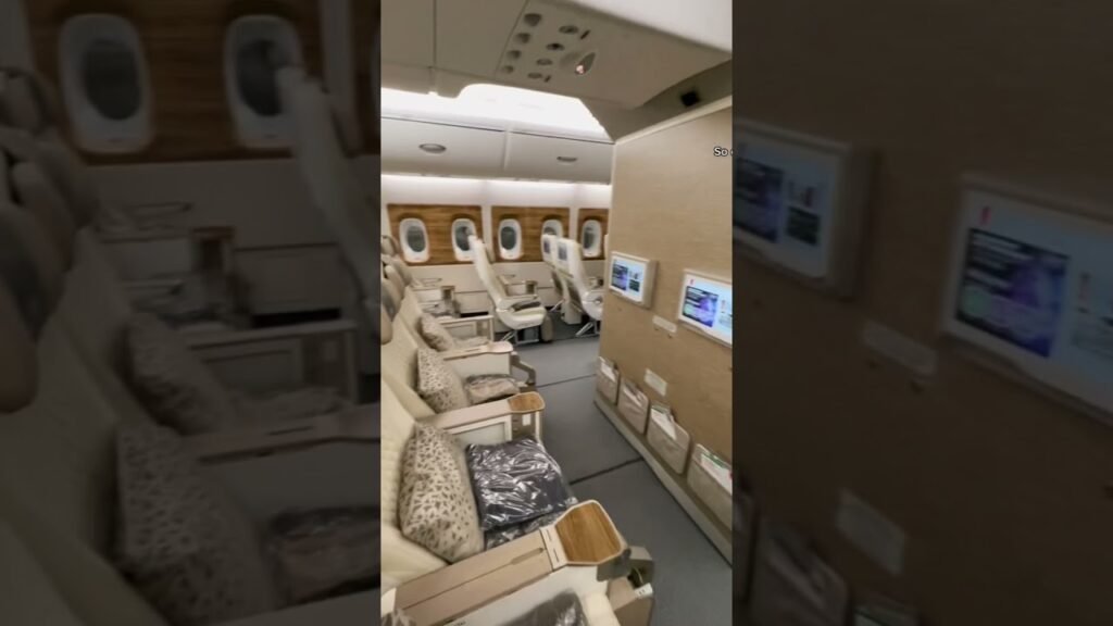 Emirates’ new Premium Economy cabin 😍