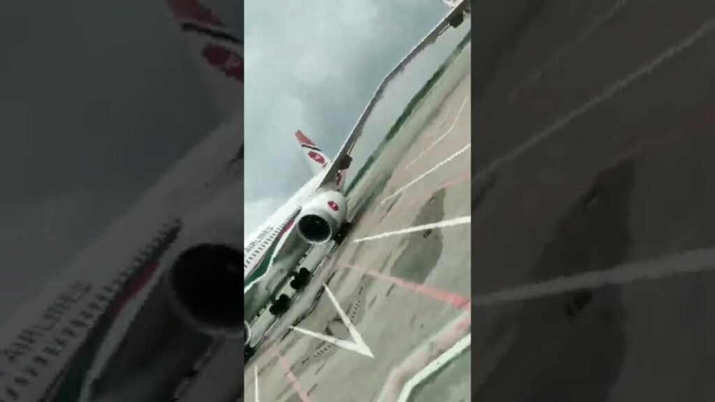 Bangladesh Biman প্রবাসীদের কাছে ভালবাসার আরেক নাম। আমাদের এয়ারলাইনস।